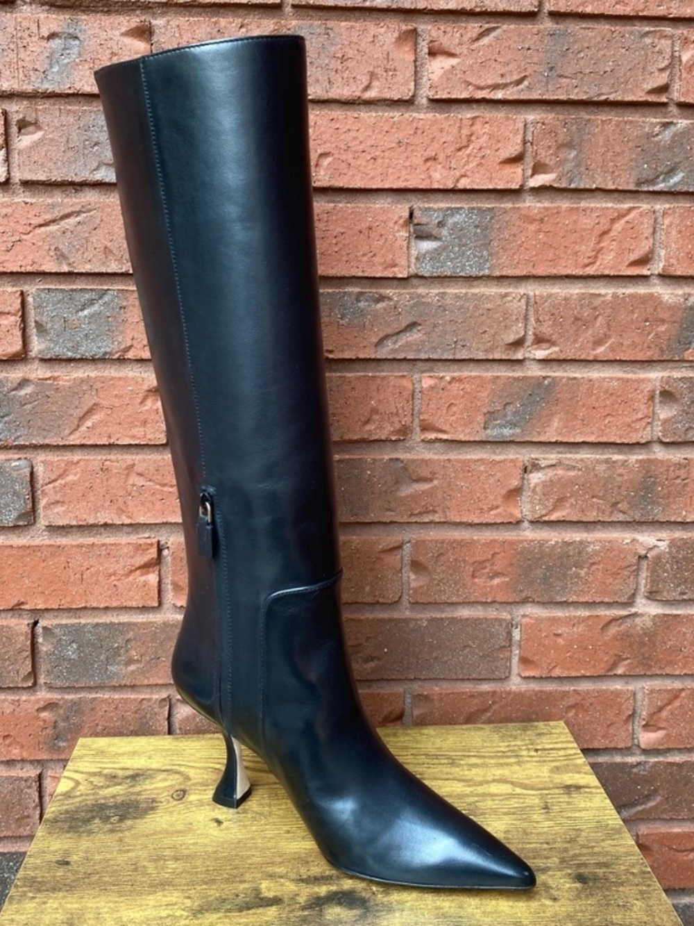 NWT Stuart Weitzman Black Calf Leather Knee-High Pointed Toe Boots 9